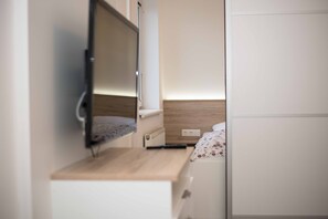 Apartment, Kitchen, City View (Cleaning Fee Included) | Television