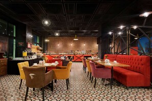 Tägliches inbegriffenes Frühstücksbuffet