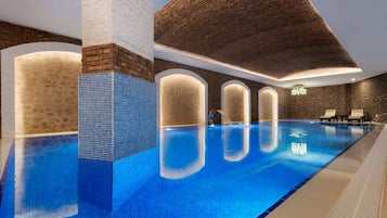 2 indoor pools