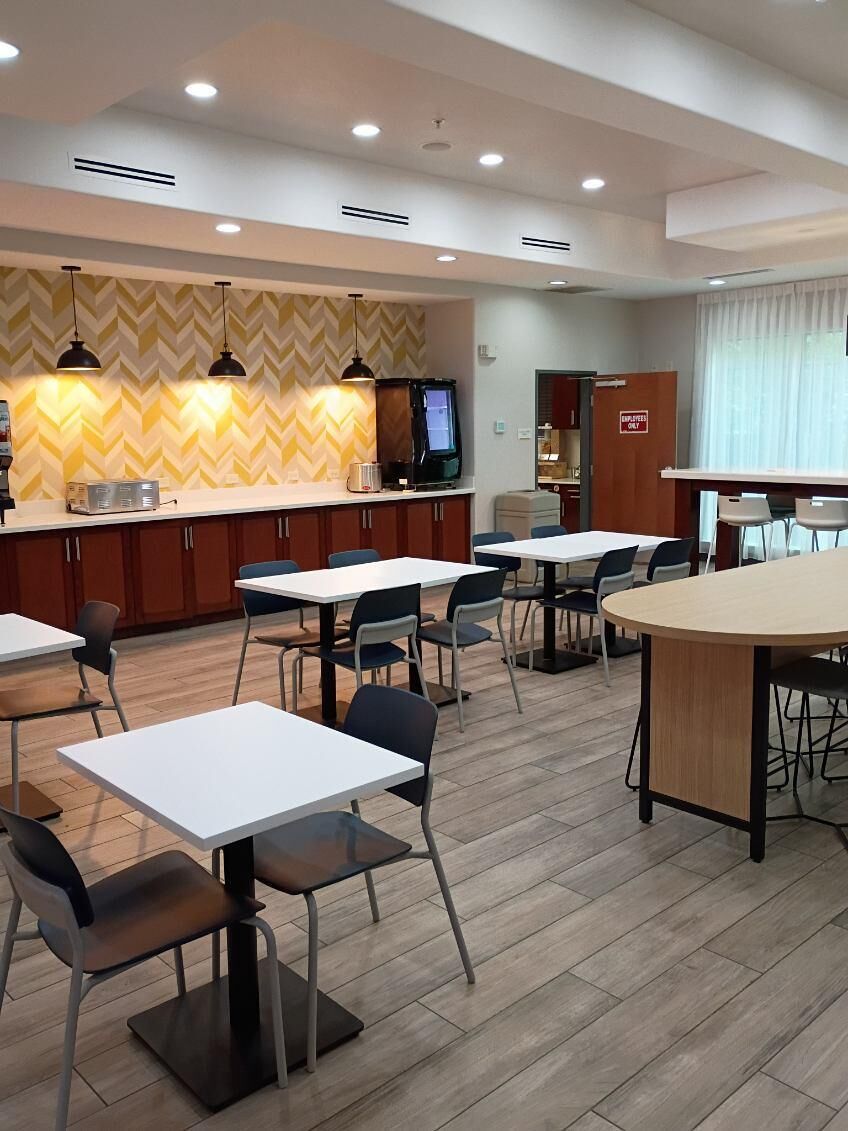 Free daily continental breakfast