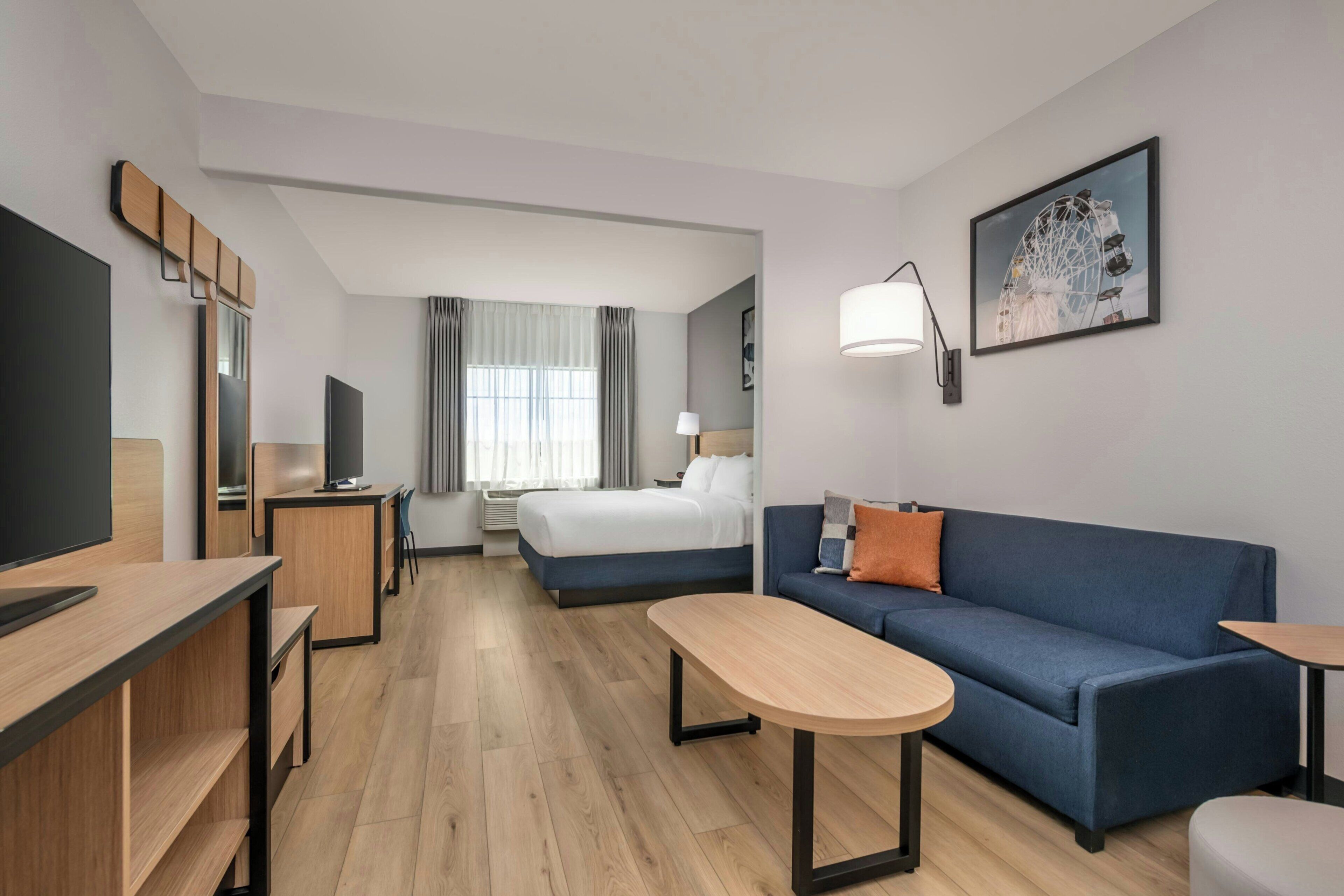 Room, 1 King Bed with Sofa bed | Pillowtop beds, desk, laptop workspace, iron/ironing board