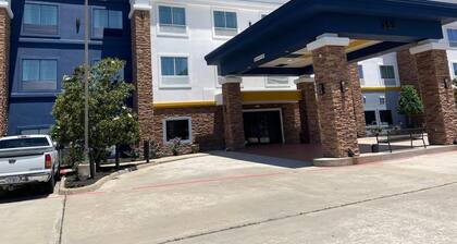City Express by Marriott Spring