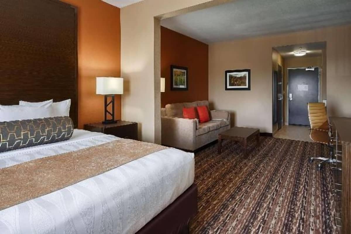 Ropa de cama de alta calidad, camas con pillow-top y escritorio