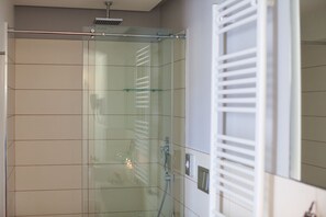Suite, Terrace (Torre) | Bathroom shower - Le Dimore dell'Acqua (Matera)