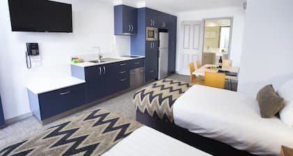 Altitude Motel Apartments