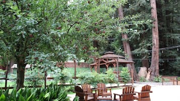 Deluxe Cottage, 1 Bedroom, Fireplace, Garden Area (Cottage 11B) | View from room