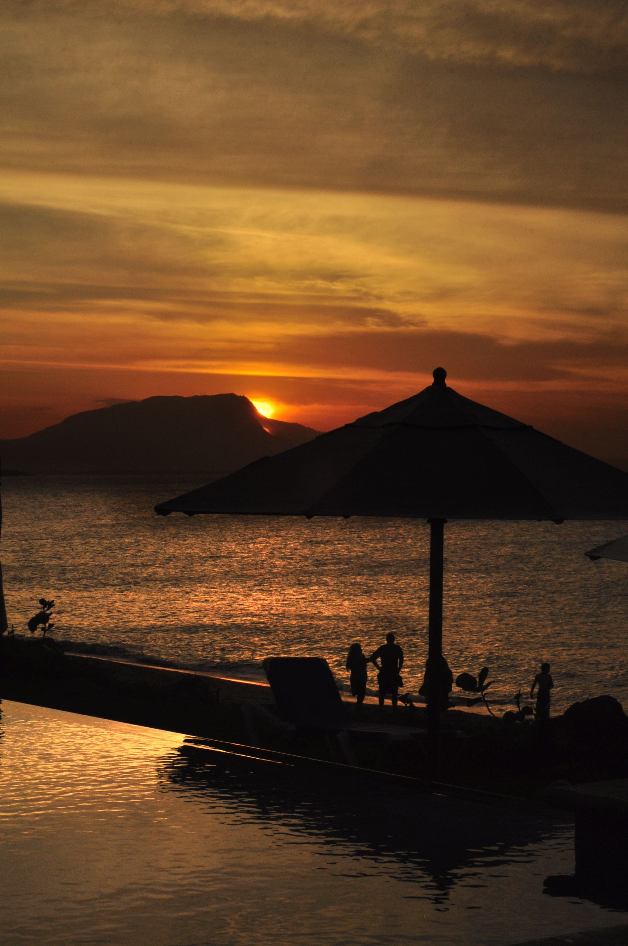 住宿正面 - 傍晚/夜晚