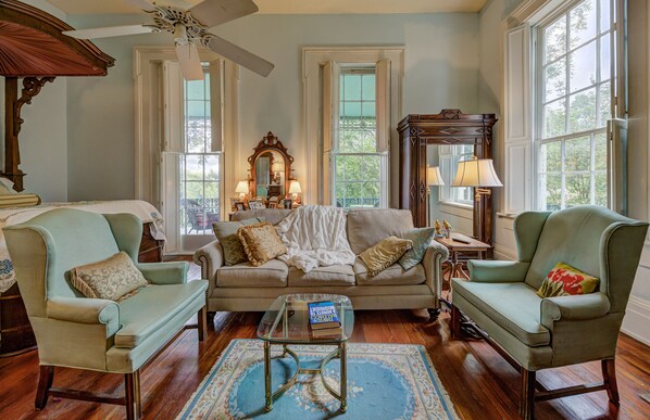 Pemberton Suite | Living area