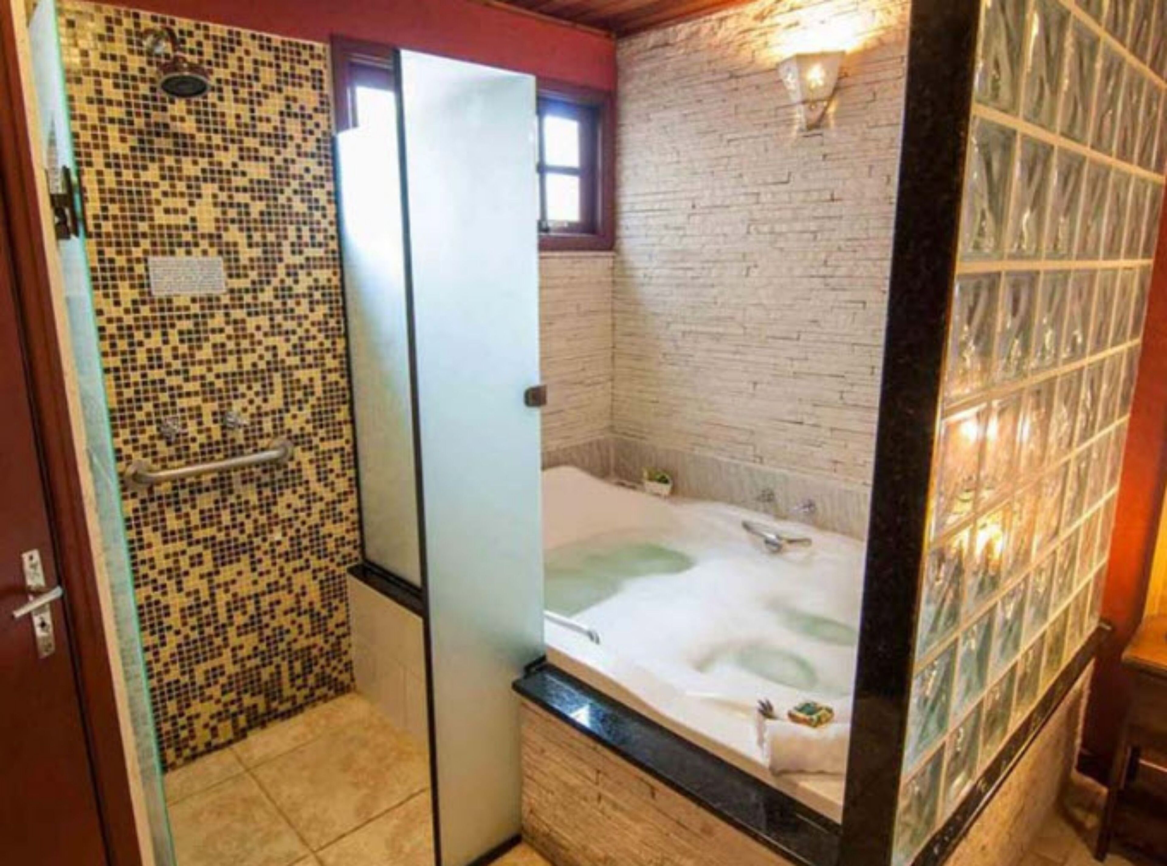 Apartamento Master | Bathroom | Free toiletries, hair dryer, towels