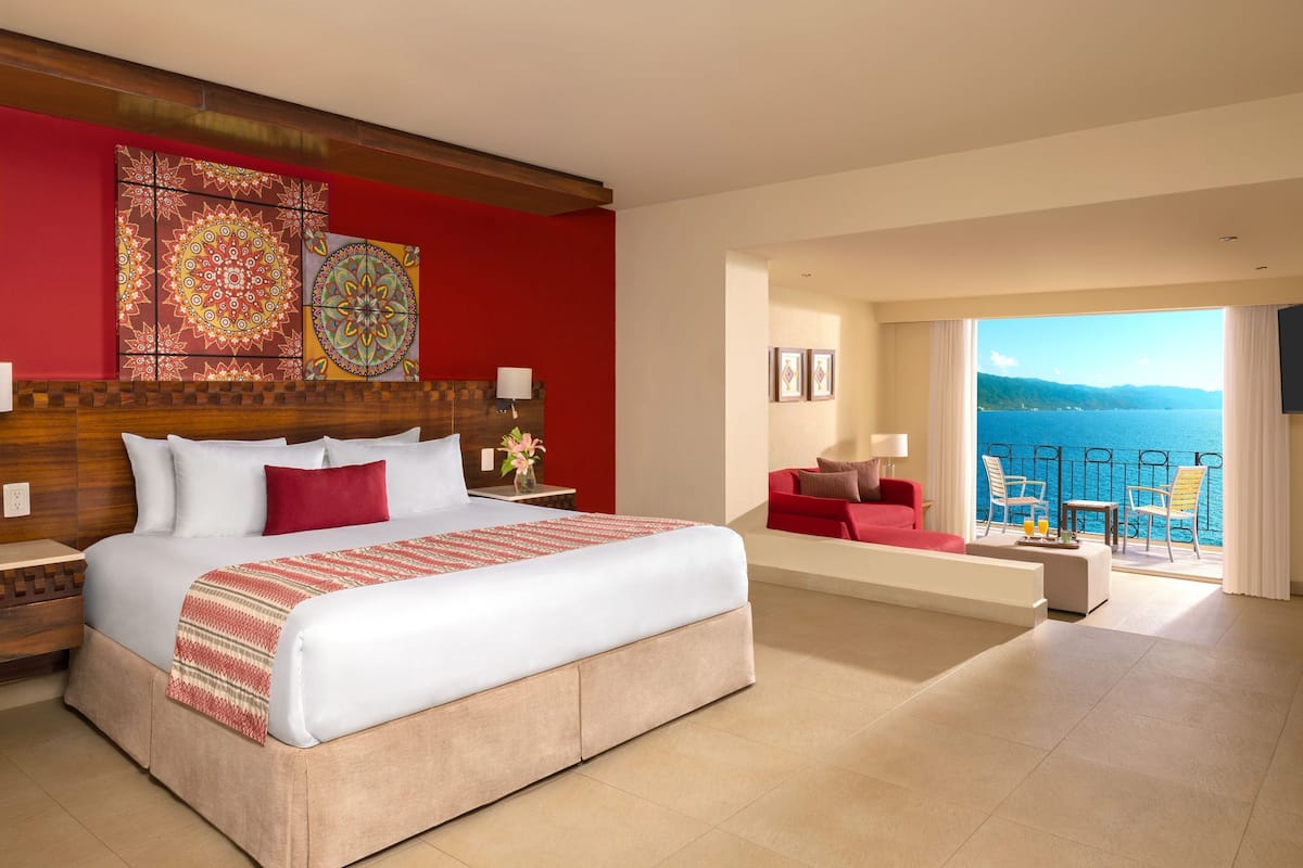 Sun Club Deluxe Romantic Suite Ocean Front | 1 多间卧室、客房内保险箱、熨斗/熨衣板、免费 WiFi