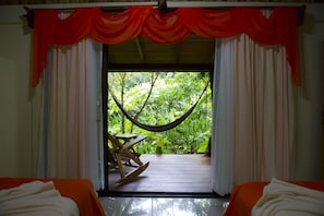 Bungalow Standard, 1 lit double, baignoire à jets, vue montagne | Vue de la chambre