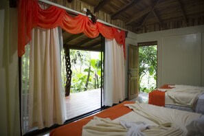 Premium bedding, desk, free WiFi, bed sheets - Hotel Catarata Río Celeste (Katira)