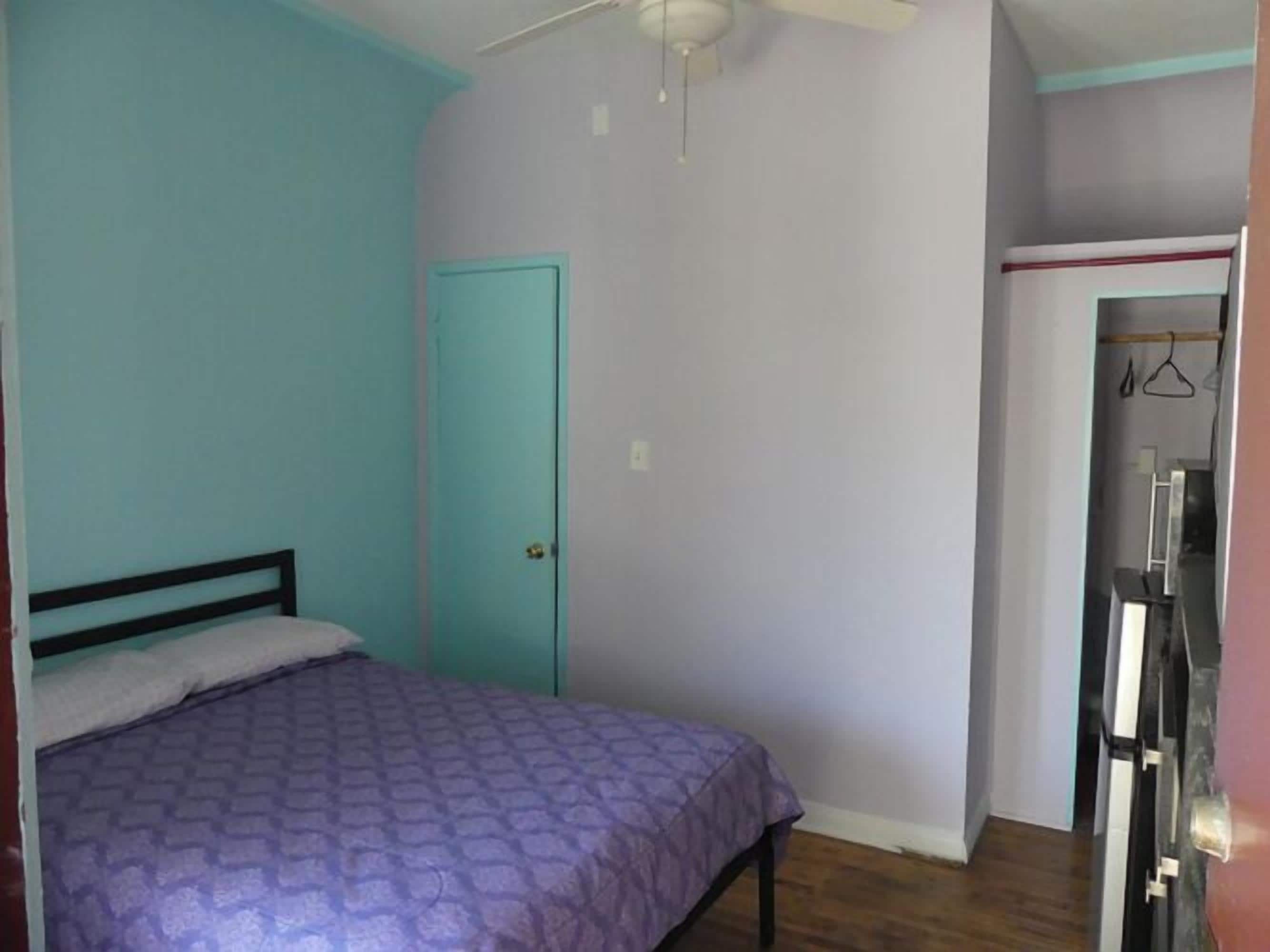 Phòng đôi Economy, 1 giường đôi, phòng tắm riêng | Truy cập Internet không dây miễn phí, bộ trải giường 