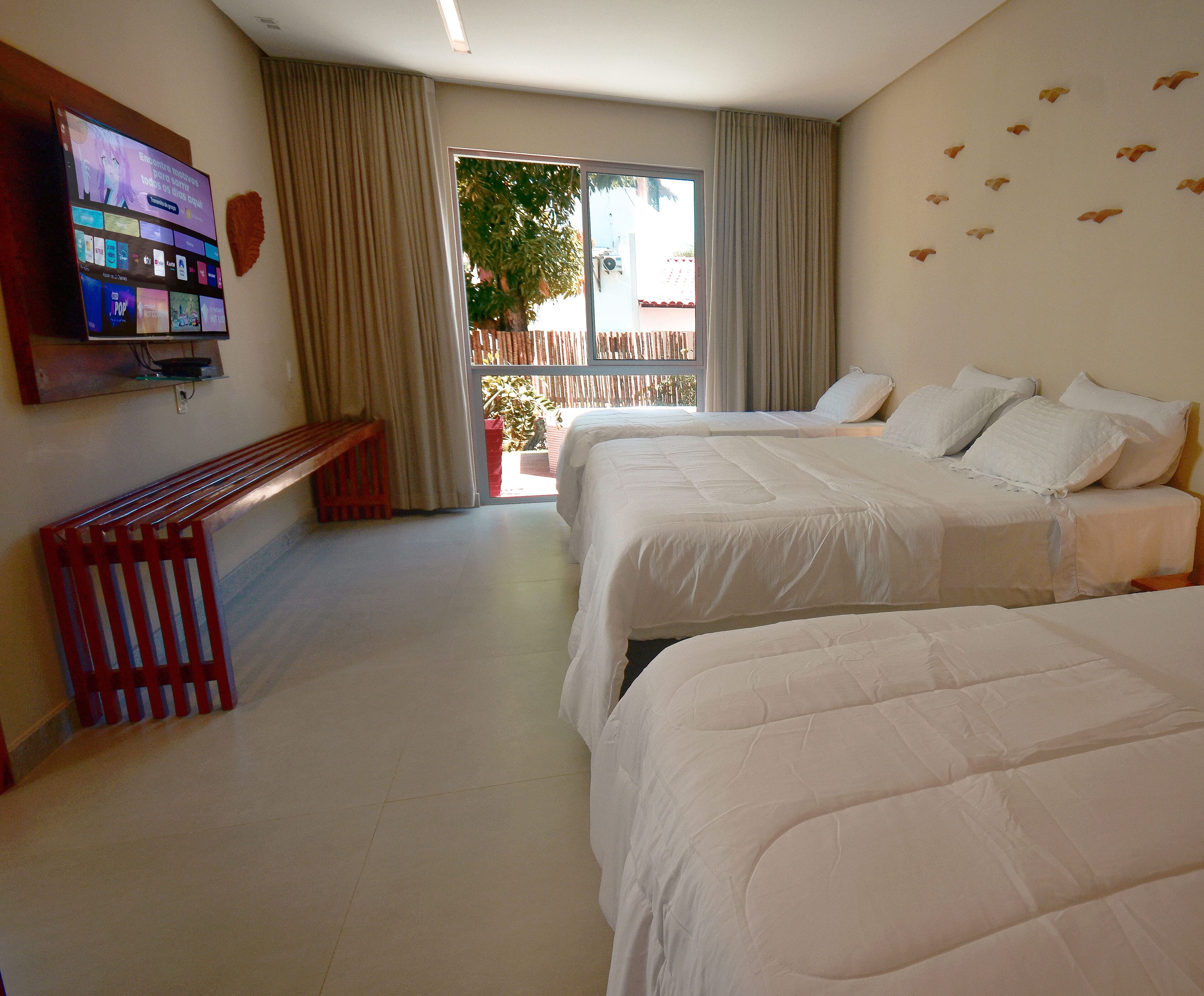 Quarto superluxo, banheira de hidromassagem | Roupas de cama premium, frigobar, ferros/tábuas de passar roupa