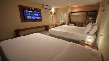 Camera Comfort, idromassaggio, lato giardino | Biancheria da letto di alta qualità, minibar, ferro/asse da stiro