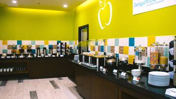 Free daily buffet breakfast