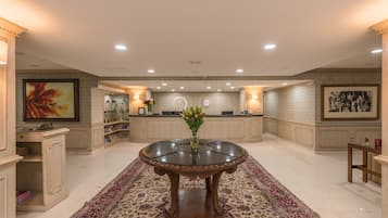 Quầy tiếp tân