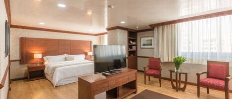 1 chambre, coffre-fort, bureau, rideaux dâobscurcissement