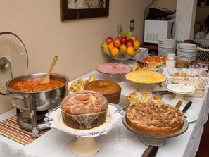 Bữa sáng buffet hàng ngày (25 BRL/mỗi người)