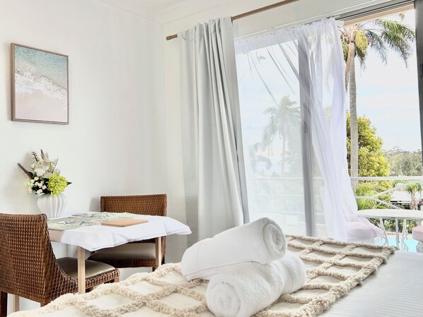 Superior Room, Balcony, Sea View | Premium bedding, pillowtop beds, laptop workspace, blackout drapes