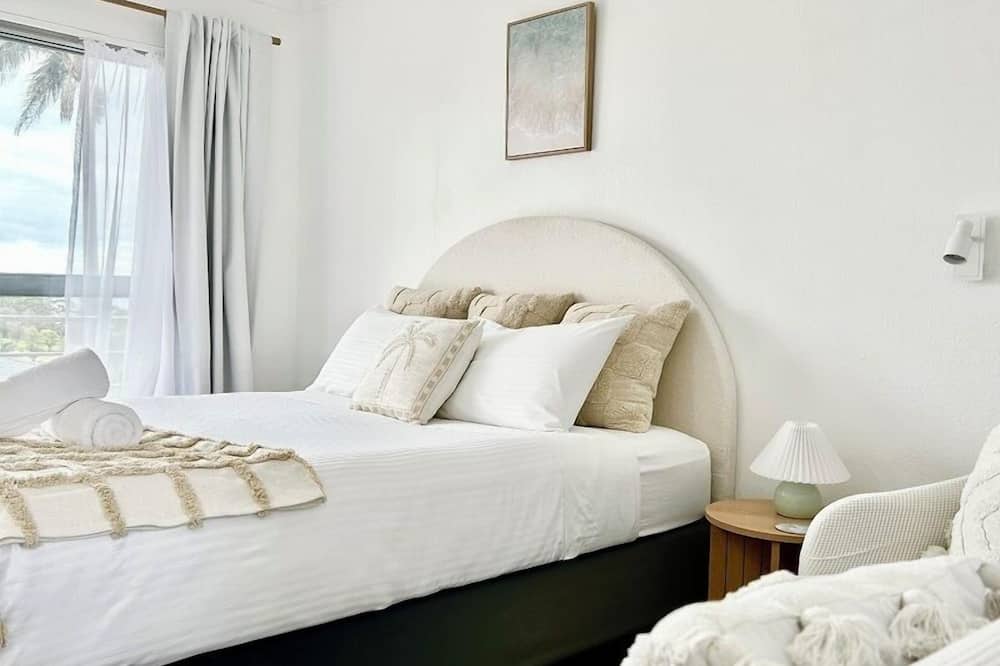 Mollymook Ocean View Motel - Welcoming Guests 18 Years and Older