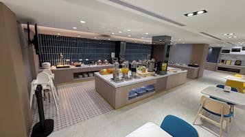 Desayuno bufé gratuito y diario