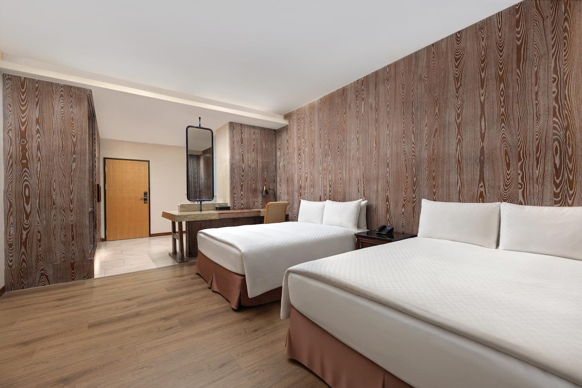 Ropa de cama de alta calidad, cubrecamas y escritorio