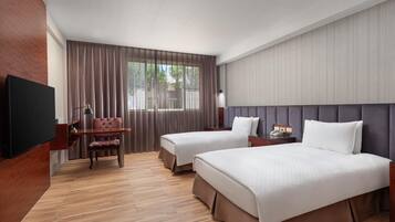 Standard Twin Room, 2 Twin Beds, Non Smoking | Premium bedding, down comforters, desk, WiFi (free)