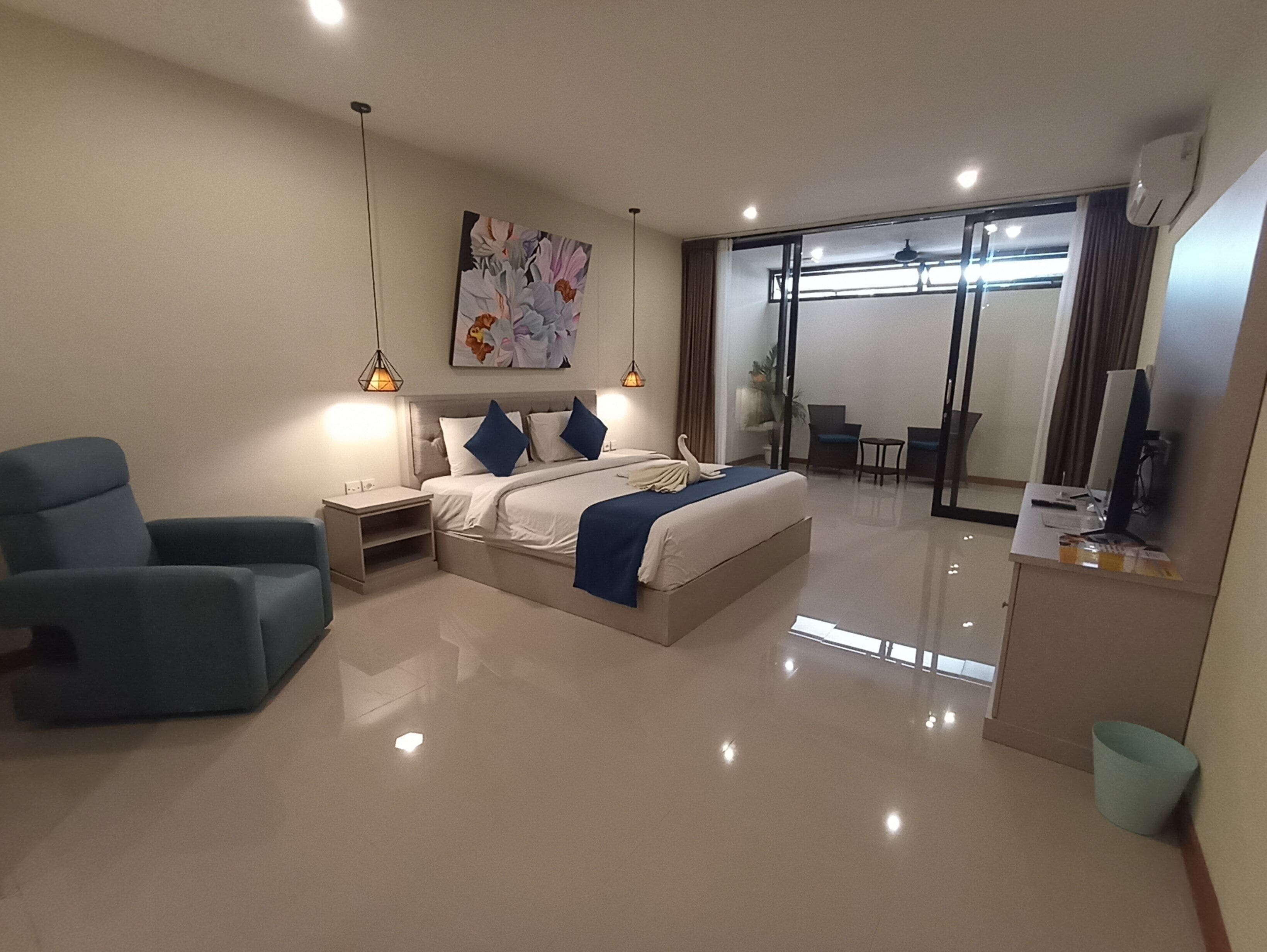 Deluxe Studio, 1 King Bed | View from room