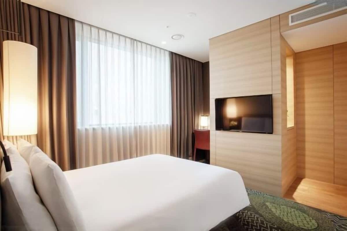 1 bedroom, premium bedding, down duvets, pillow-top beds