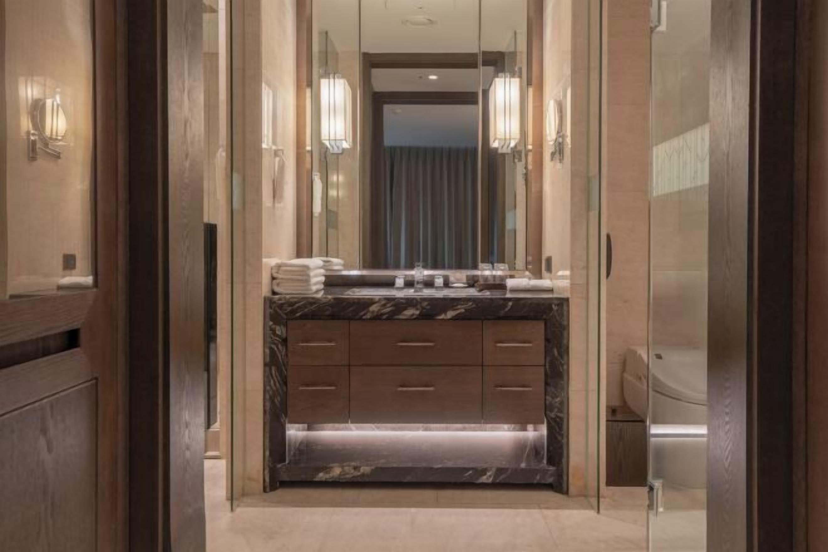 Bathroom | Free toiletries, hair dryer, bathrobes, slippers