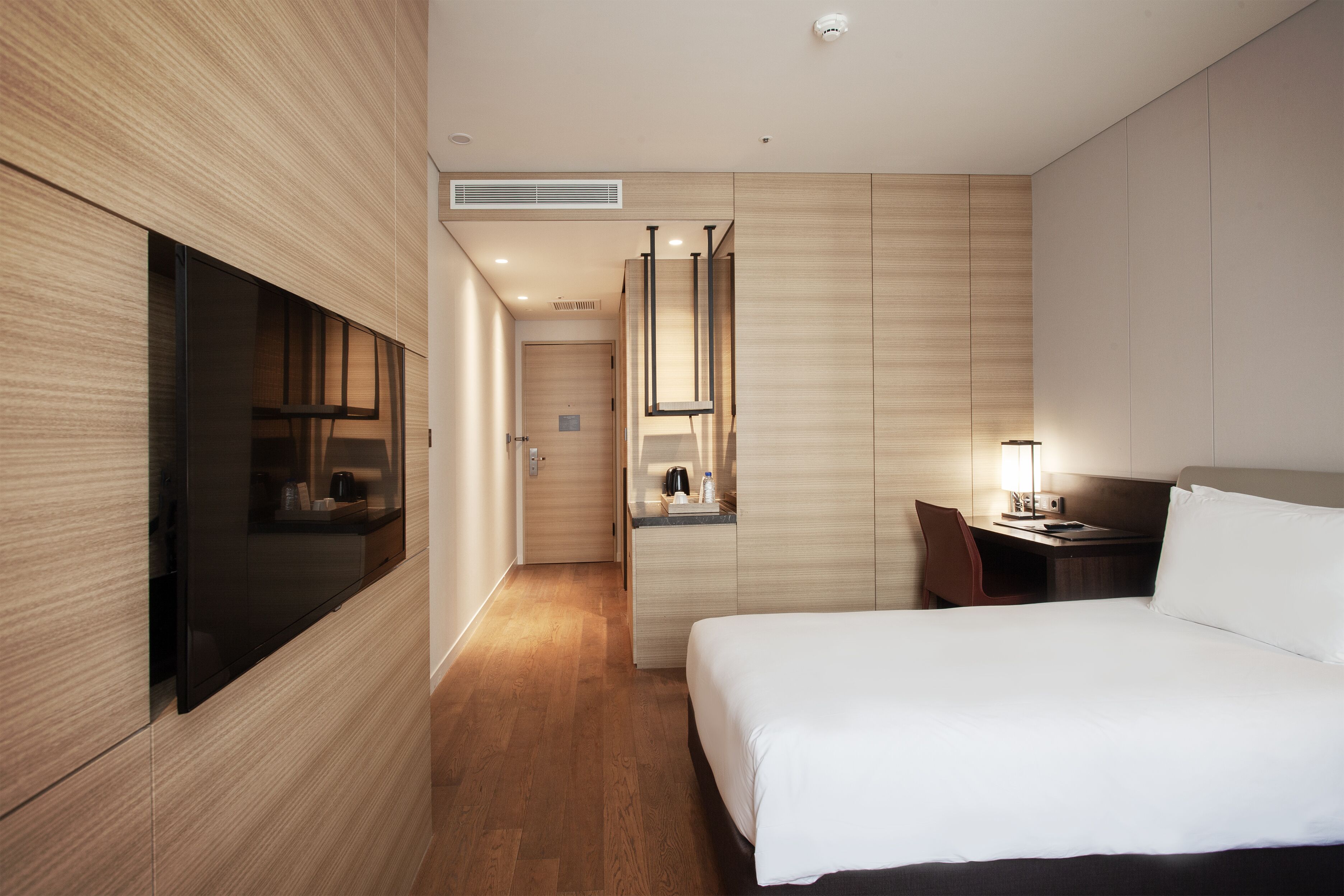 deluxe twin room | 1 bedroom, premium bedding, down duvets, pillow-top beds