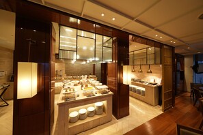 Breakfast served - Crown Park Hotel (Seoul)