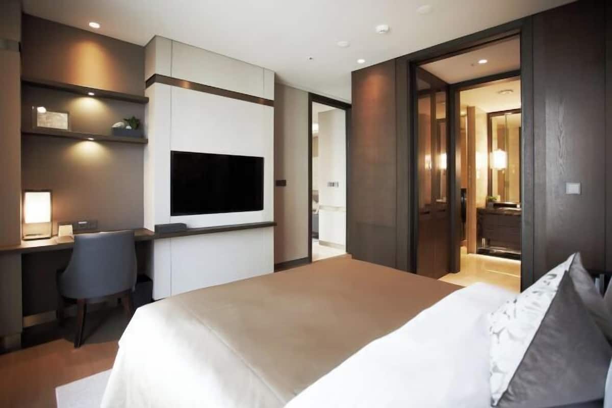 1 bedroom, premium bedding, down duvets, pillow-top beds