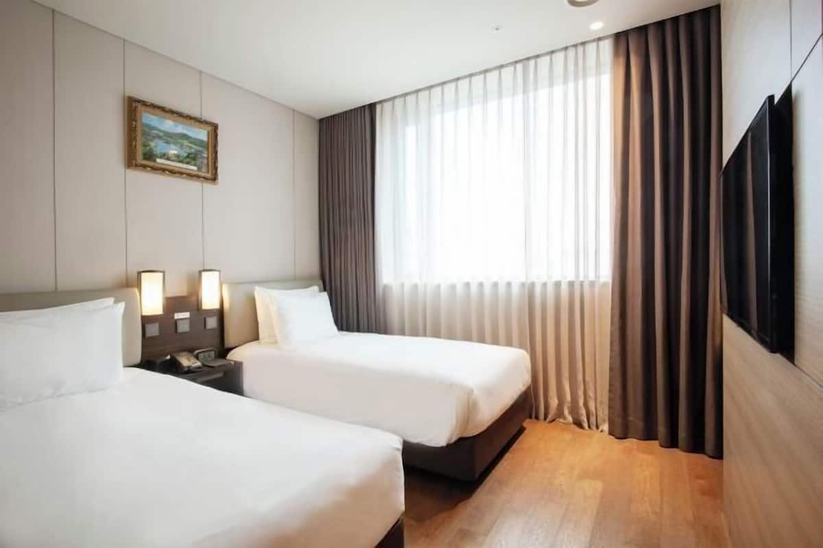 1 bedroom, premium bedding, down duvets, pillow-top beds