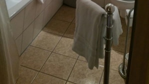 Standard Single Room | Bathroom