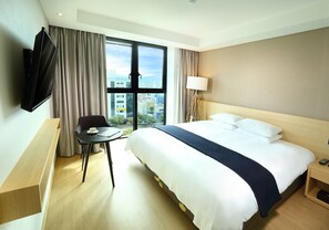 Caja de seguridad en la habitación y escritorio 