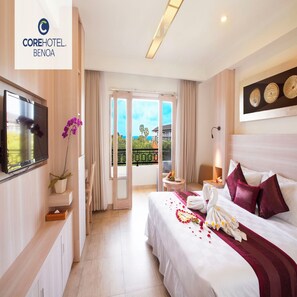 In-room safe, desk, iron/ironing board, rollaway beds - Core Hotel Benoa (Nusa Dua)