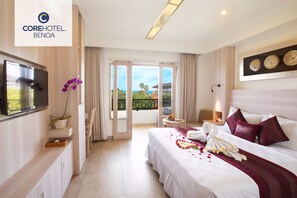 Caja de seguridad en la habitación y escritorio 