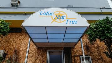 Entrada al alojamiento