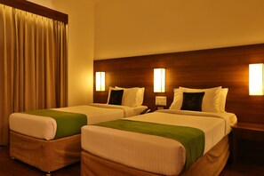 Comfort Room | Premium bedding, minibar, in-room safe, desk - Temple Tree Hotel (Bengaluru)