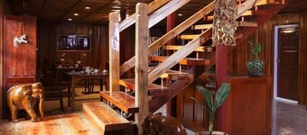 Golden Empress Hotel