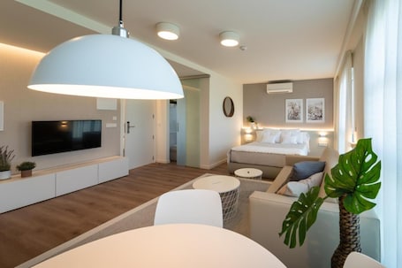 Premium Studio | Living room. Hotel Rural Tierras del Cid