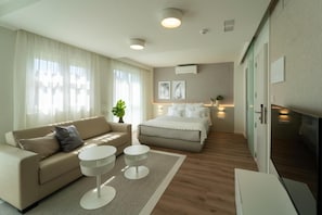 Desk, blackout curtains, free cots/infant beds, free WiFi - Hotel Rural Tierras del Cid (Alfoz de Quintanaduenas)