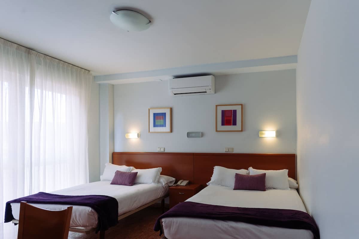 1 Schlafzimmer, Schreibtisch, Verdunkelungsvorhänge