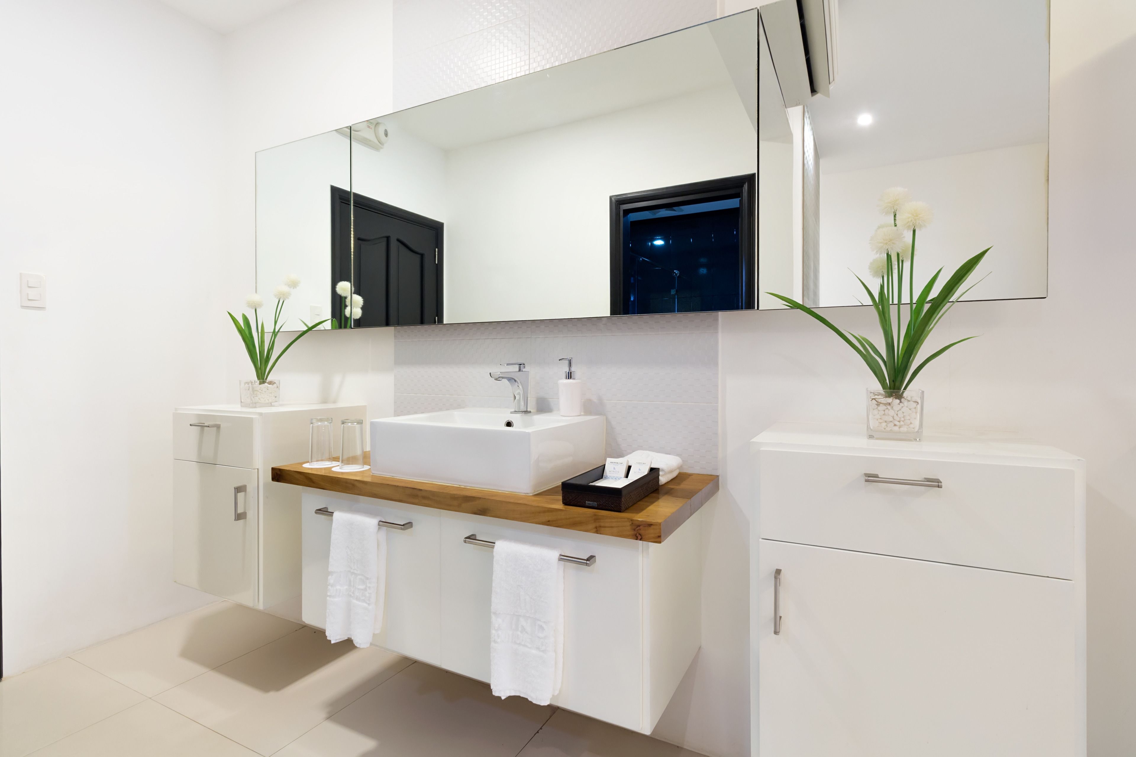 executive suite with spa bath | 1 bedroom, premium bedding, minibar, in-room safe