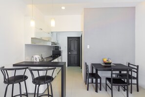 Suite, 1 chambre, non-fumeur (Habagat) | Literie de qualité, minibar, coffre-fort pour ordinateur portable