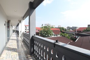 Balcony - The Battery Park Midtown Boutique (Chiang Mai)