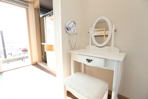 Family Room (Terrace) | Living room | LCD TV