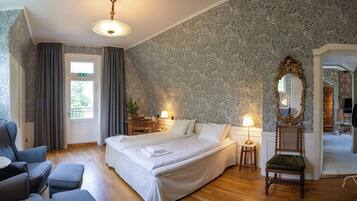 Decoración individual, mobiliario individual, escritorio